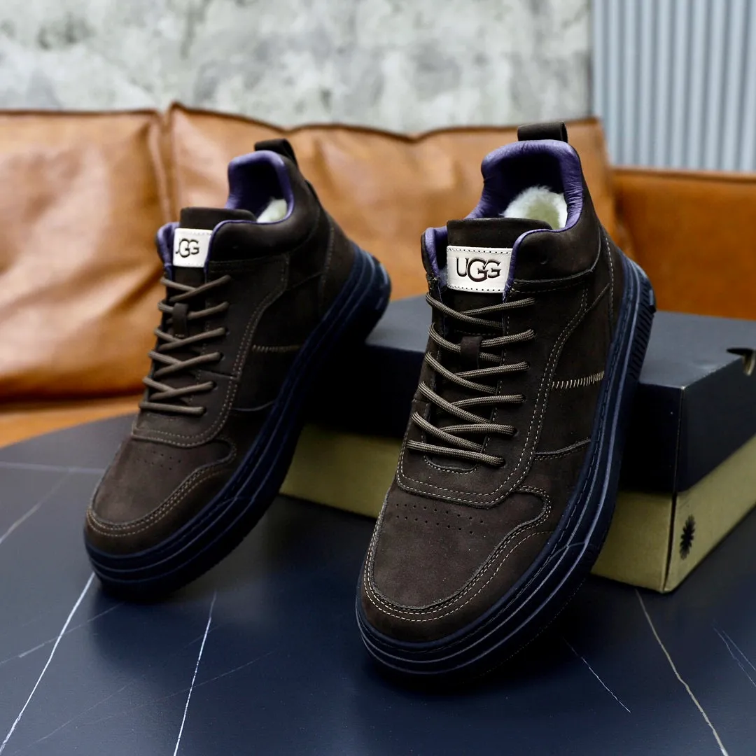 Ex-factory price: 640💰Thick wool imported from Australia Brand: UGG genuine purchasing agent Size: 38-44 Grade: Official website 1:1 Material: First layer of genuine leather waterproof and antifreeze upper Real wool lining Original non-slip soft wear-resistant outsole Style category: Men's casual shoes Trendy style Comfortable on the feet Color: Official website color synchronization